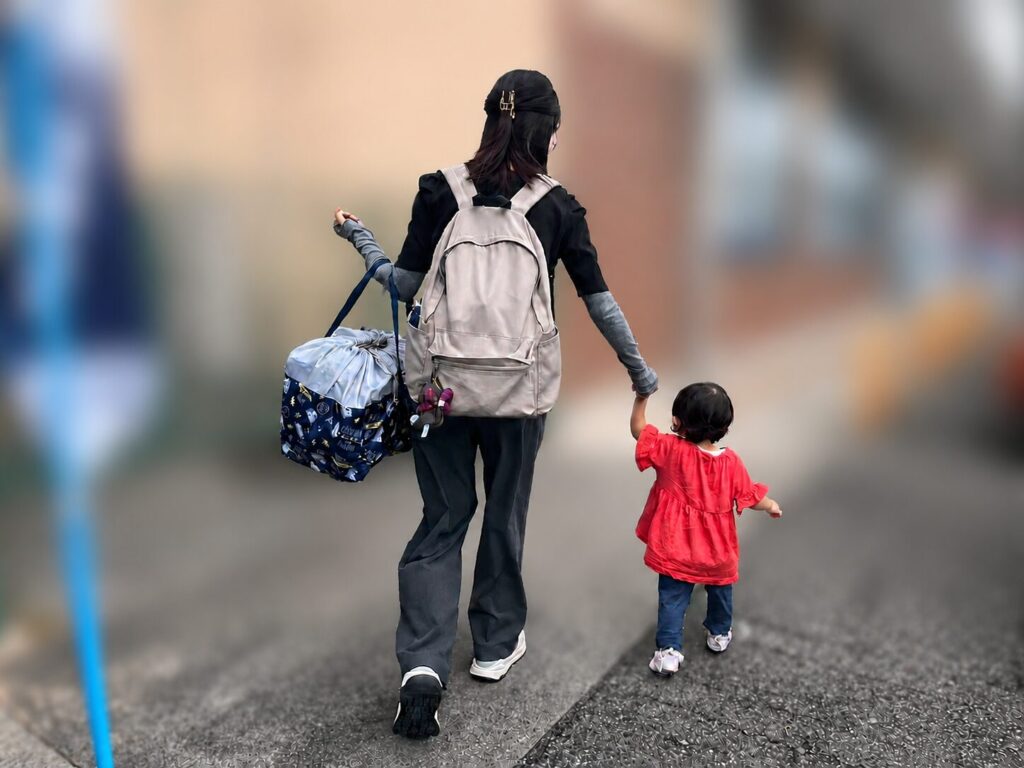母と娘の普段の買い物の様子