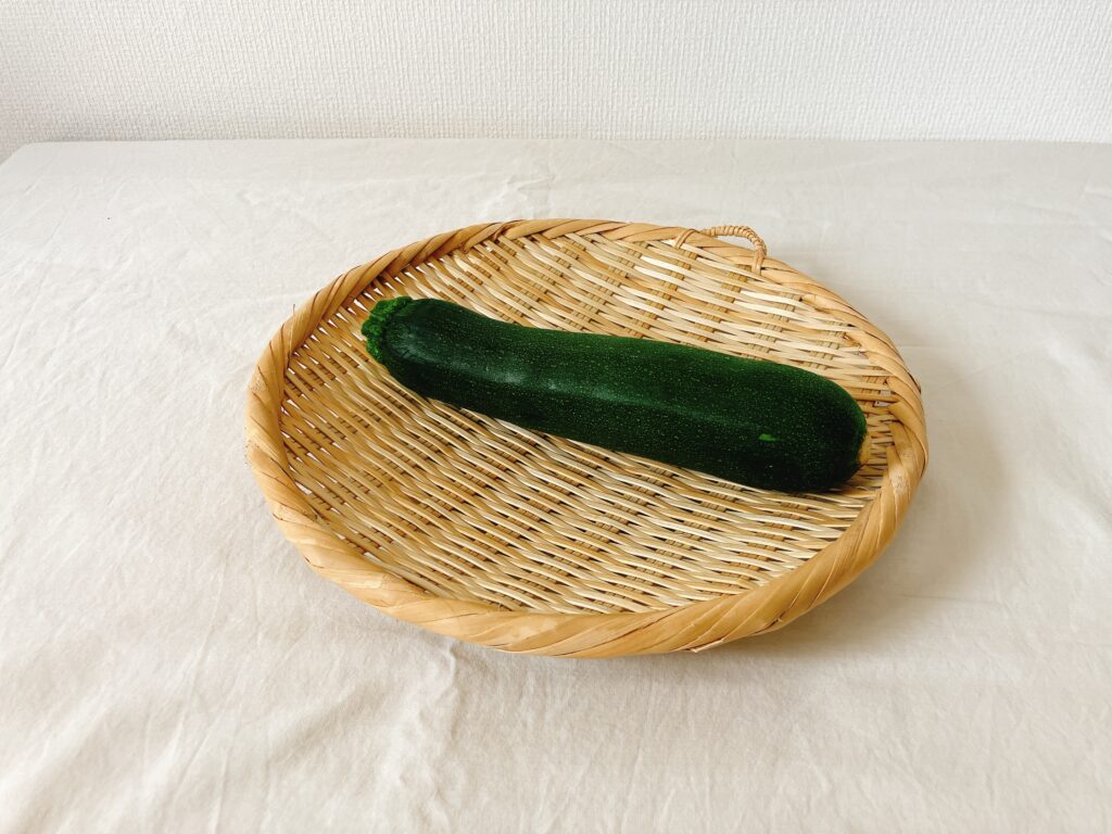 坂ノ途中のきほんのお野菜セットに入っていたズッキーニ